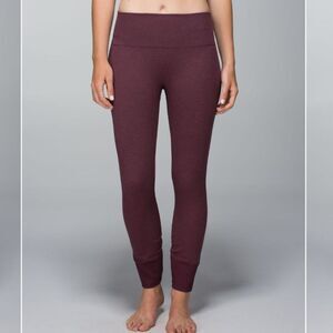 Lululemon Ebb To Street Pant
Heathered Bordeaux Drama leggings